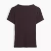 Nowoczesny T-shirt z prążkowanego materiału z wysokim kołnierzem
