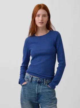 Nowoczesny T-shirt z prążkowanej dzianiny