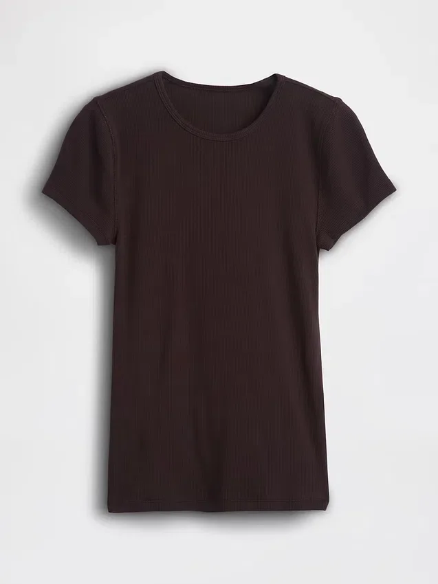 Nowoczesny T-shirt z prążkowanej dzianiny