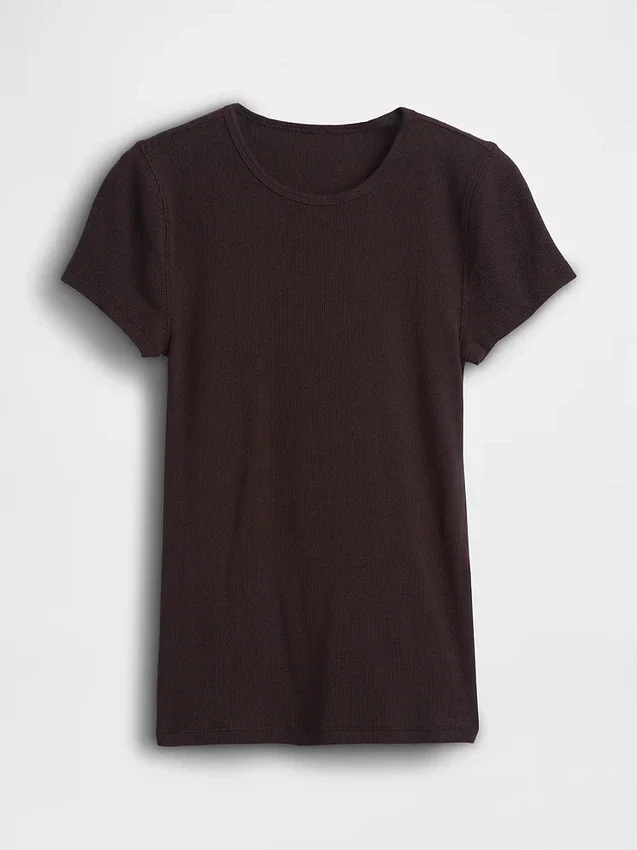 Nowoczesny T-shirt z prążkowanej dzianiny