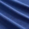 Nowoczesny T-shirt z prążkowanej dzianiny