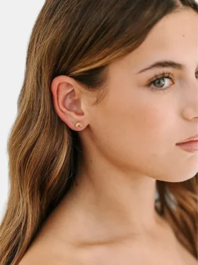 Pierced Co Klasyczne kolczyki z tęczowymi zakrętkami