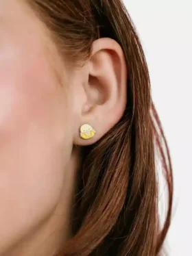 Pierced Co Squishmallows – kolczyki z zakrętką z motywem Junie