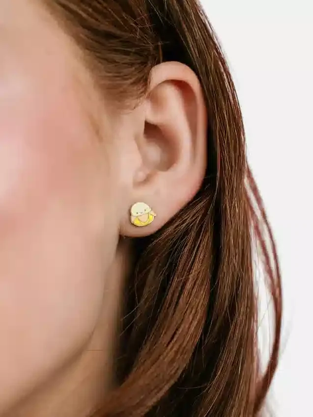 Pierced Co Squishmallows – kolczyki z zakrętką z motywem Junie