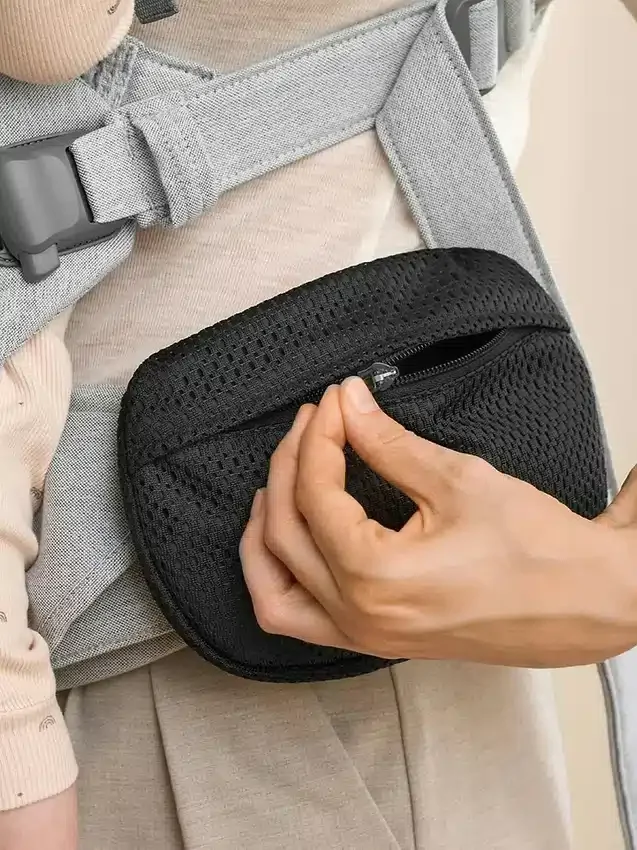 Siatkowa kieszonka Babybjorn do nosidełka