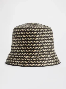 Słomkowa czapka typu bucket