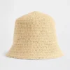 Słomkowa czapka typu bucket