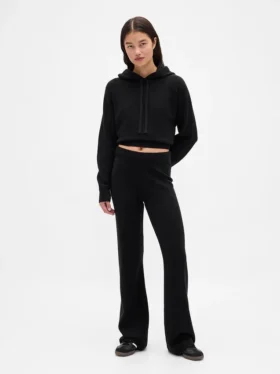 Spodnie sweterkowe typu bootcut z serii CashSoft