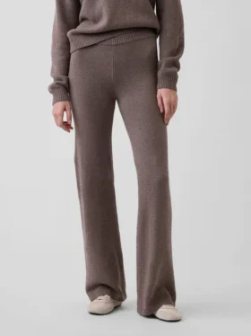 Spodnie sweterkowe typu bootcut z serii CashSoft