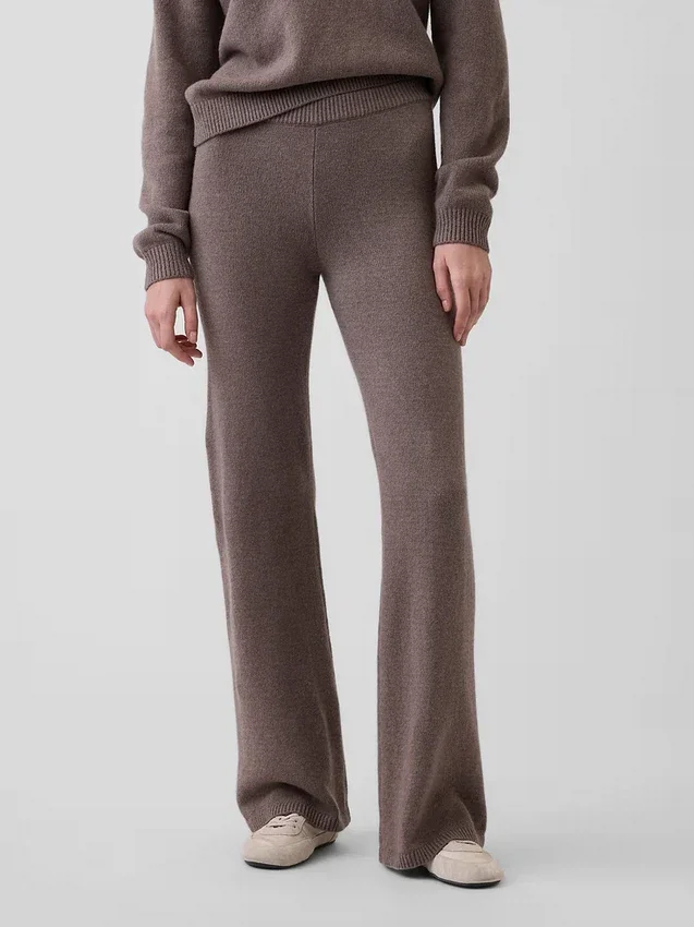 Spodnie sweterkowe typu bootcut z serii CashSoft