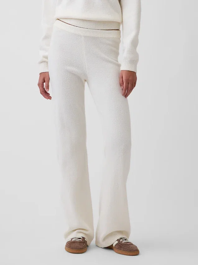Spodnie sweterkowe typu bootcut z serii CashSoft
