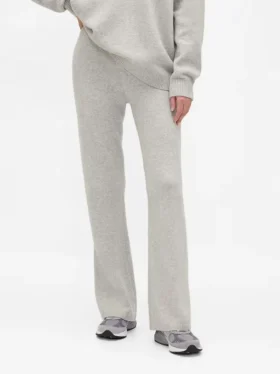 Spodnie sweterkowe typu bootcut z serii CashSoft