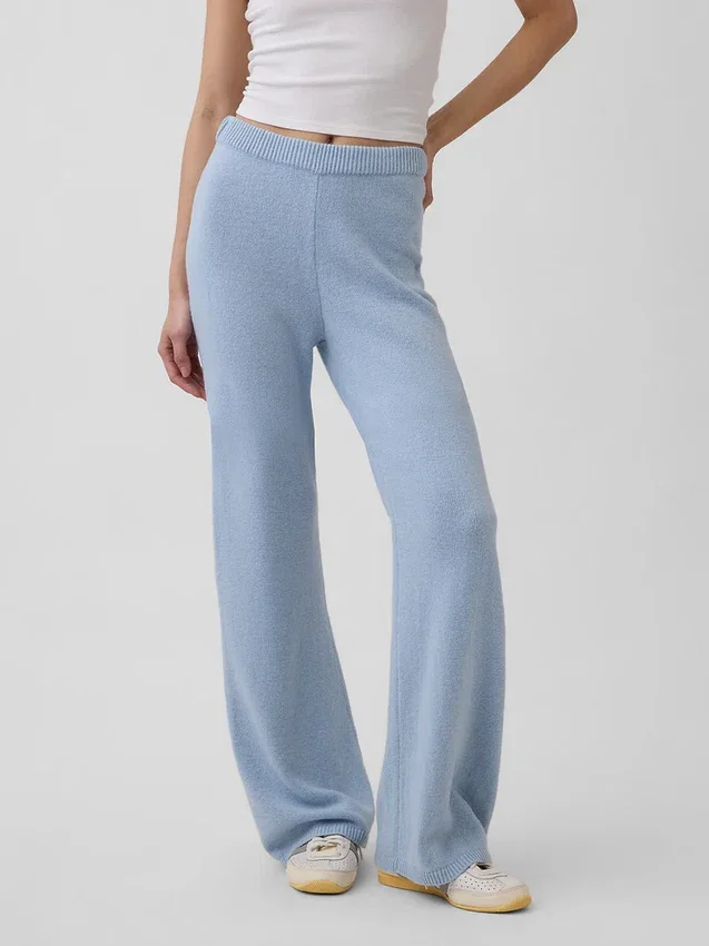 Spodnie sweterkowe typu bootcut z serii CashSoft