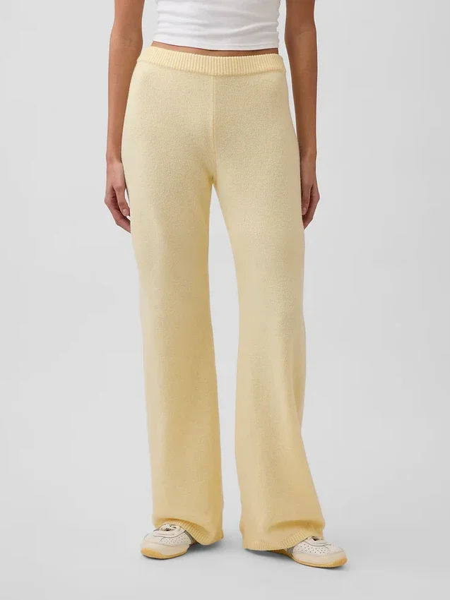 Spodnie sweterkowe typu bootcut z serii CashSoft
