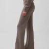 Spodnie sweterkowe typu bootcut z serii CashSoft