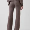 Spodnie sweterkowe typu bootcut z serii CashSoft