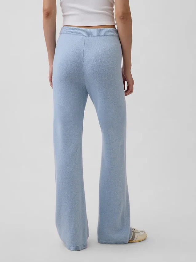 Spodnie sweterkowe typu bootcut z serii CashSoft