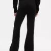 Spodnie sweterkowe typu bootcut z serii CashSoft