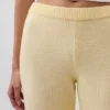 Spodnie sweterkowe typu bootcut z serii CashSoft
