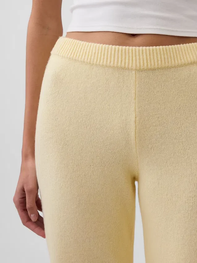Spodnie sweterkowe typu bootcut z serii CashSoft