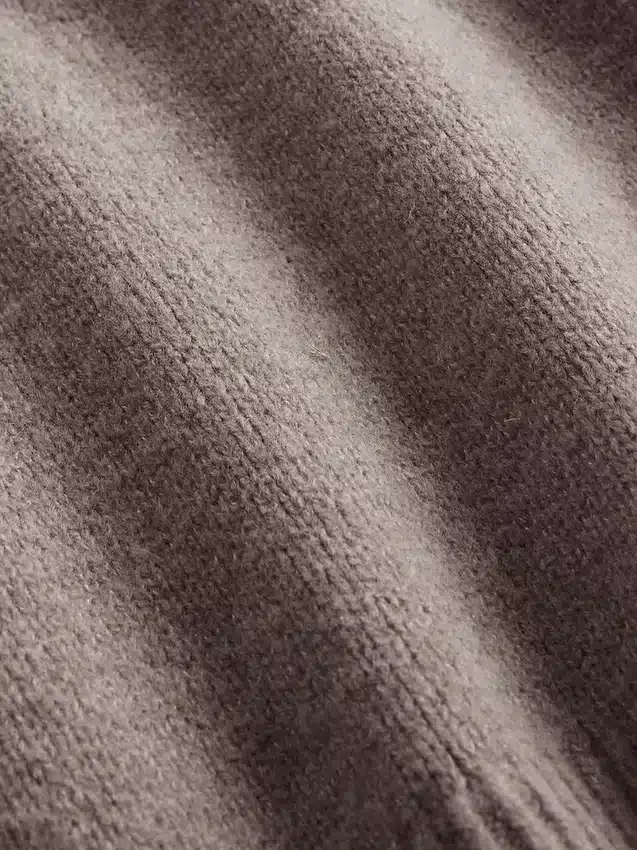 Spodnie sweterkowe typu bootcut z serii CashSoft