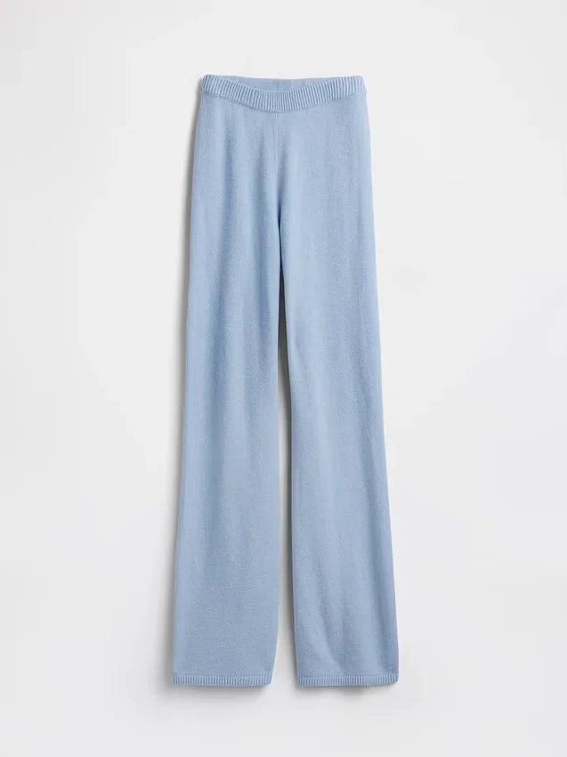 Spodnie sweterkowe typu bootcut z serii CashSoft