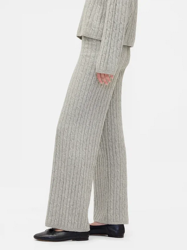 Spodnie sweterkowe z dzianiny typu „cable-knit” z serii CashSoft