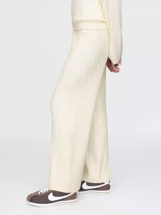 Spodnie sweterkowe z dzianiny typu „cable-knit” z serii CashSoft