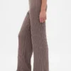 Spodnie sweterkowe z dzianiny typu „cable-knit” z serii CashSoft