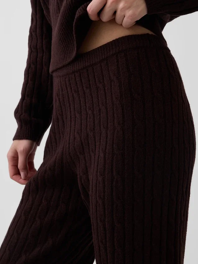 Spodnie sweterkowe z dzianiny typu „cable-knit” z serii CashSoft