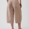Spodnie typu culotte o średnim stanie z paskiem
