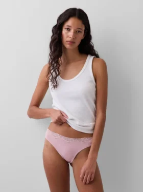 Stringi z elastycznej bawełny organicznej z koronkową lamówką