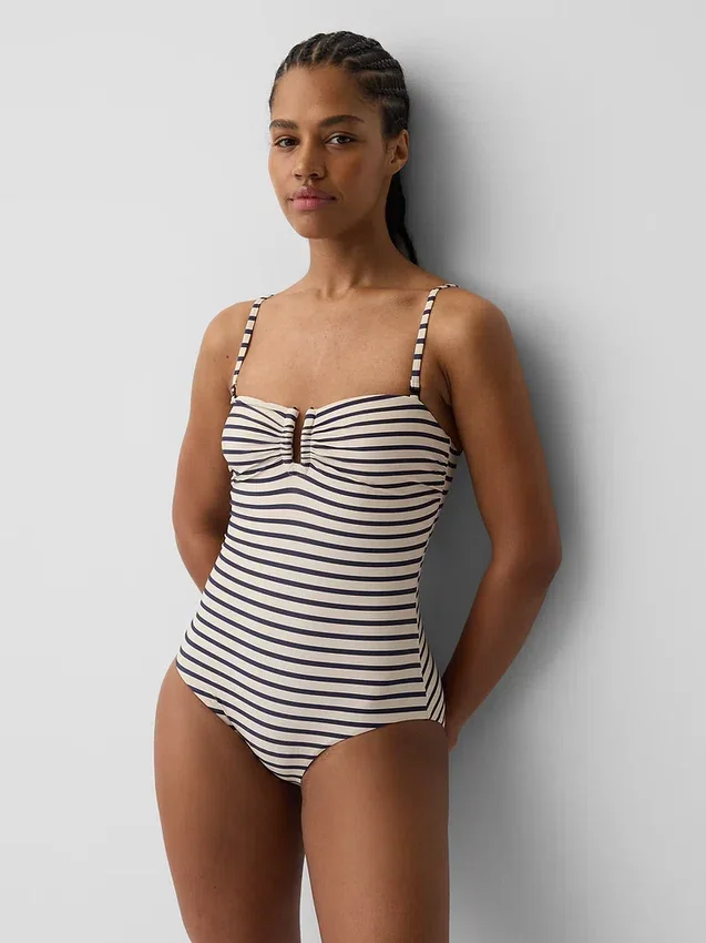 Strój kąpielowy typu bandeau z możliwością zmiany stylu