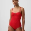Strój kąpielowy typu bandeau z możliwością zmiany stylu