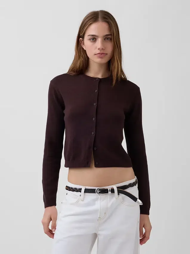 Swetr kardigan z 100% bawełny o luźnym kroju i skróconej długości
