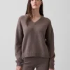Swetr oversize z dekoltem w serek z dzianiny CashSoft