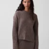 Swetr z dzianiny warkoczowej CashSoft w stylu oversize