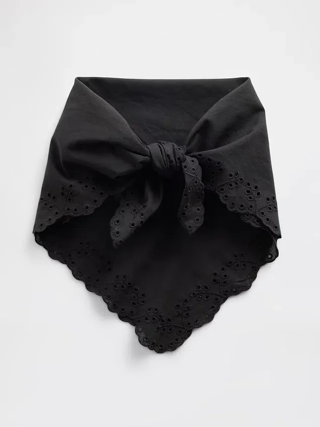 Szalik typu bandana z 100% bawełny z ażurowymi wykończeniami
