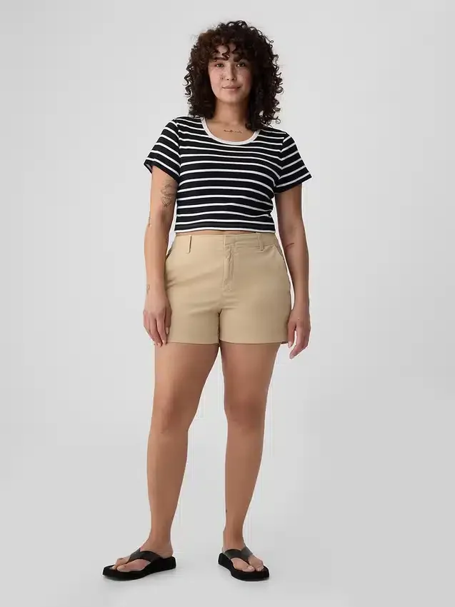 Szorty „Downtown Khaki” o długości 4"