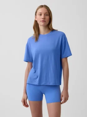 T-shirt GapFit Breathe o luźnym kroju