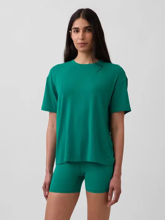 T-shirt GapFit Breathe o luźnym kroju
