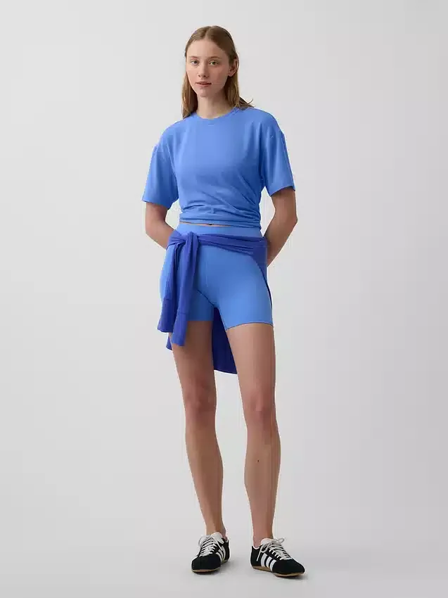 T-shirt GapFit Breathe o luźnym kroju