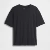 T-shirt GapFit Breathe o luźnym kroju