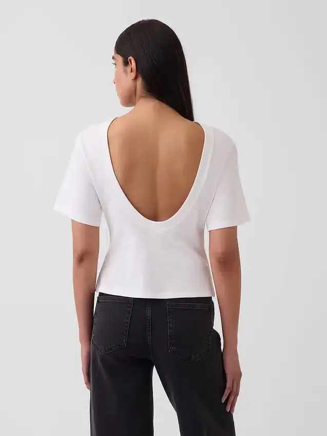 T-shirt Gapstudio z kieszenią i wycięciem z tyłu
