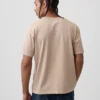 T-shirt o luźnym kroju