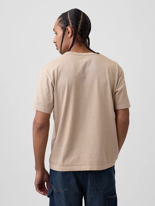 T-shirt o luźnym kroju