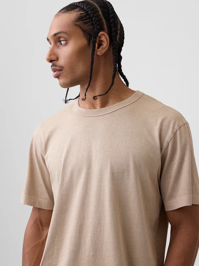 T-shirt o luźnym kroju
