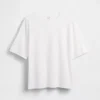 T-shirt o luźnym kroju