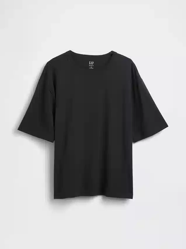 T-shirt o luźnym kroju