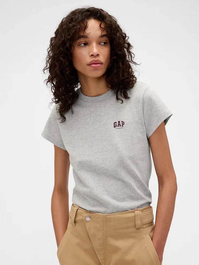 T-shirt z logo GAP × Victoria Beckham z bawełny organicznej